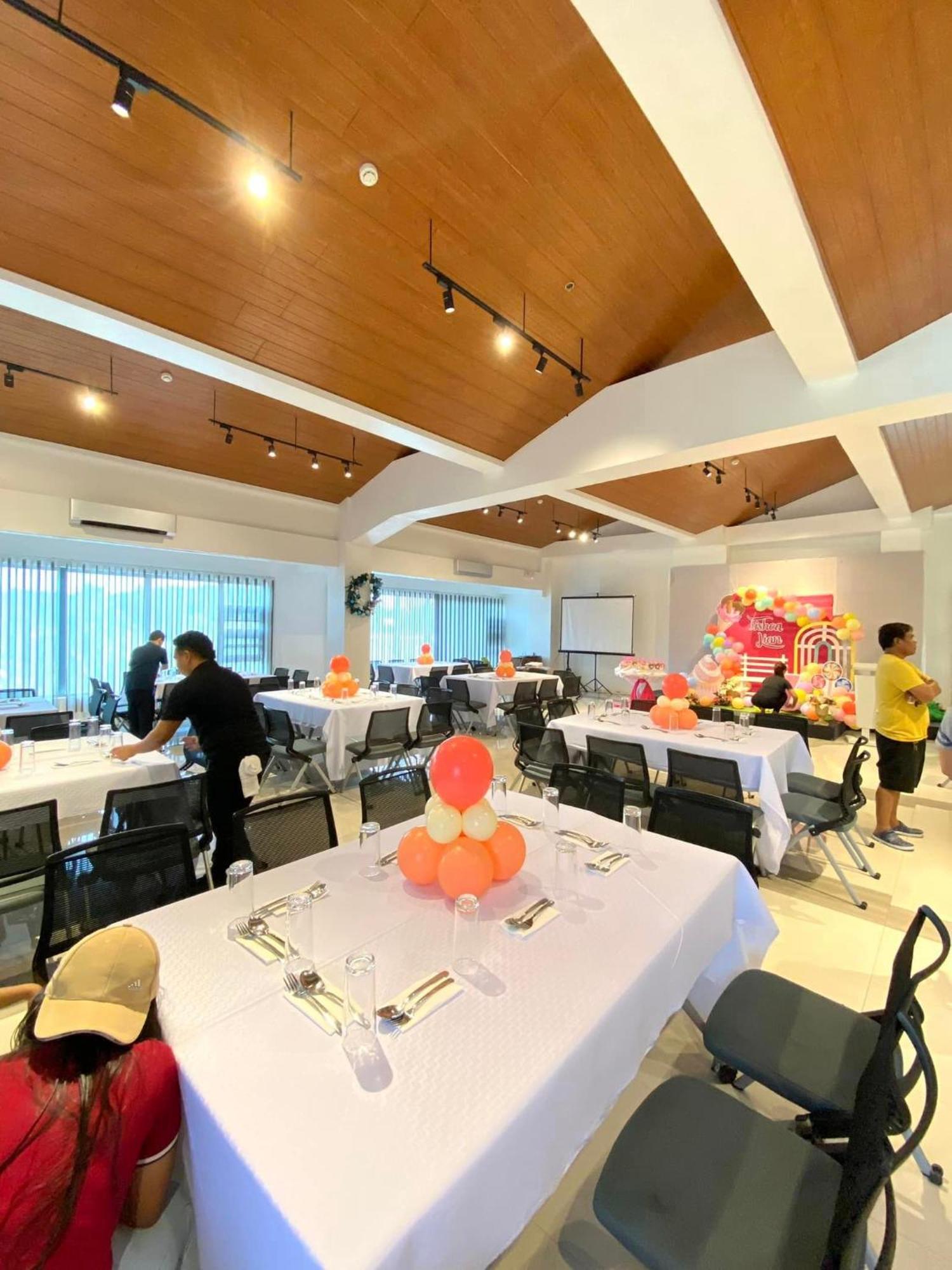 Hotel Inigo Legazpi Eksteriør bilde